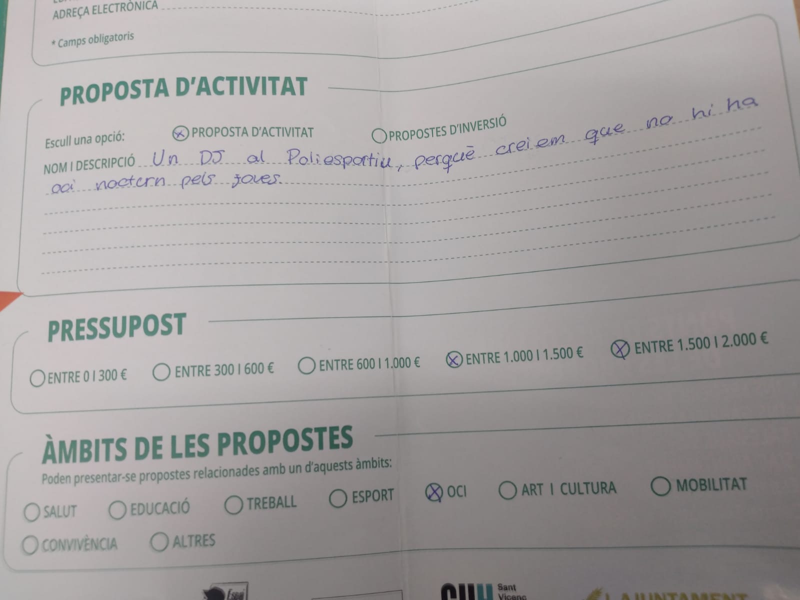 Imatge pels mitjans: Dj al poliesportiu per a joves de 14 a 16 anys